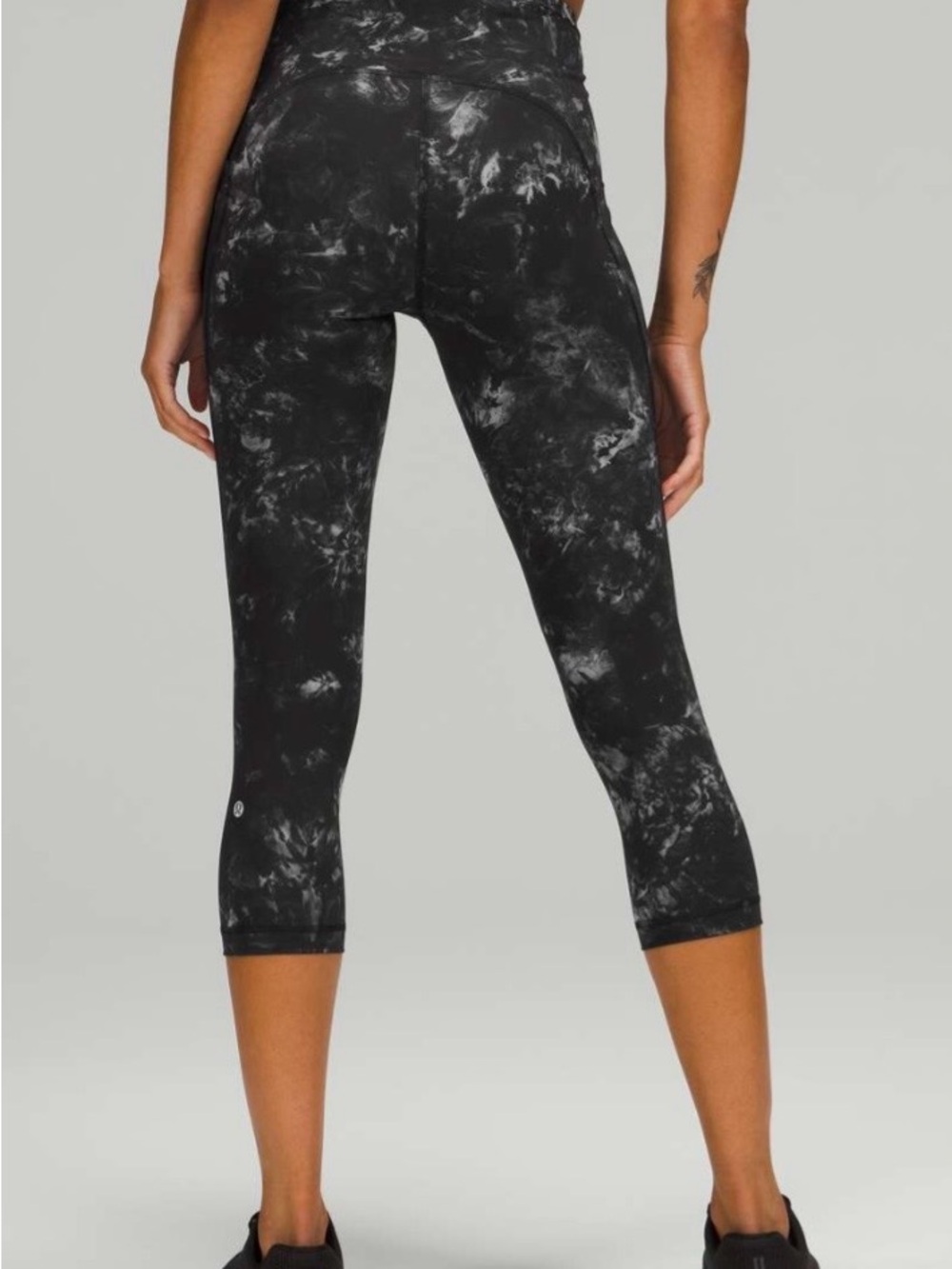 Lululemon swift speed high waisted cropped size 16
